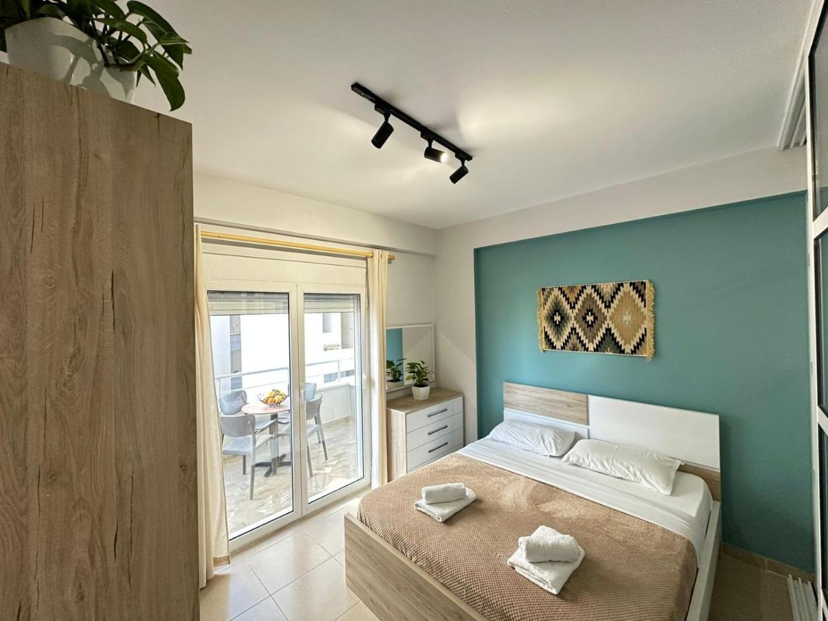 Trea Accomodations - On Private Beach With Sunbed & Umbrella Vlorë Exteriér fotografie