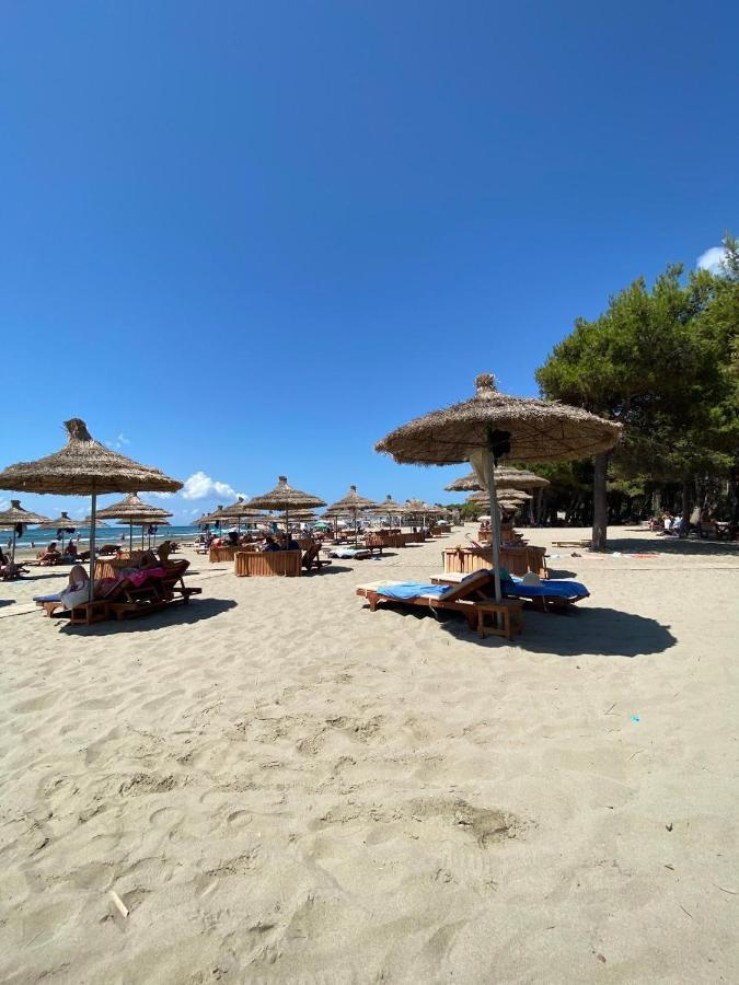 Trea Accomodations - On Private Beach With Sunbed & Umbrella Vlorë Exteriér fotografie
